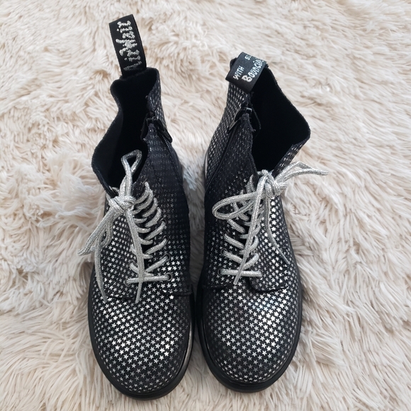 Dr. Martens new without Box size 5 Ladies 1460 Pascal Boot star boots - Picture 15 of 16